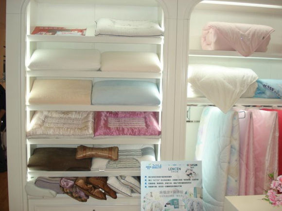 家紡店面櫥窗設(shè)計及陳列